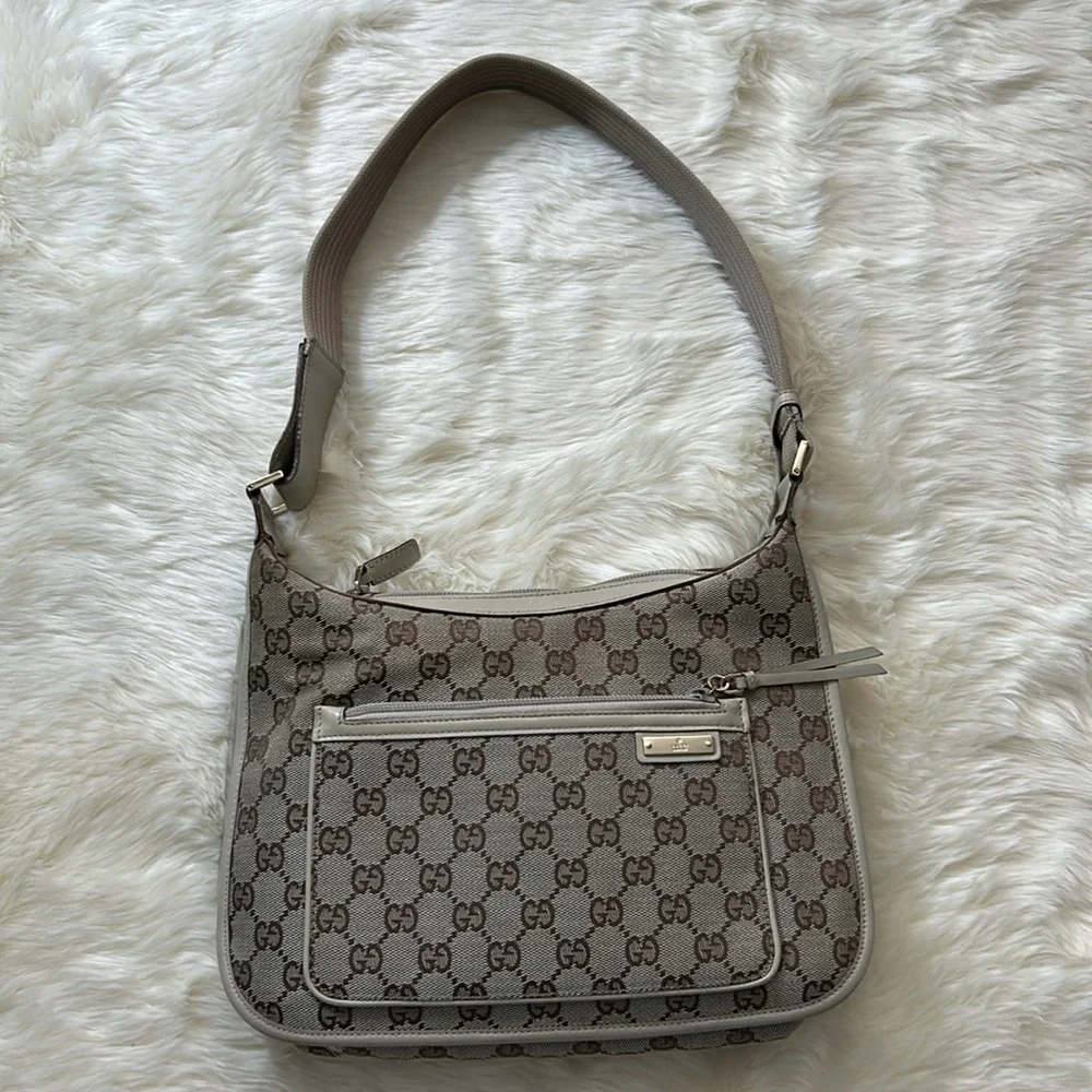 GUCCI Tan GG Canvas Shoulder Bag - Picture 11 of 12